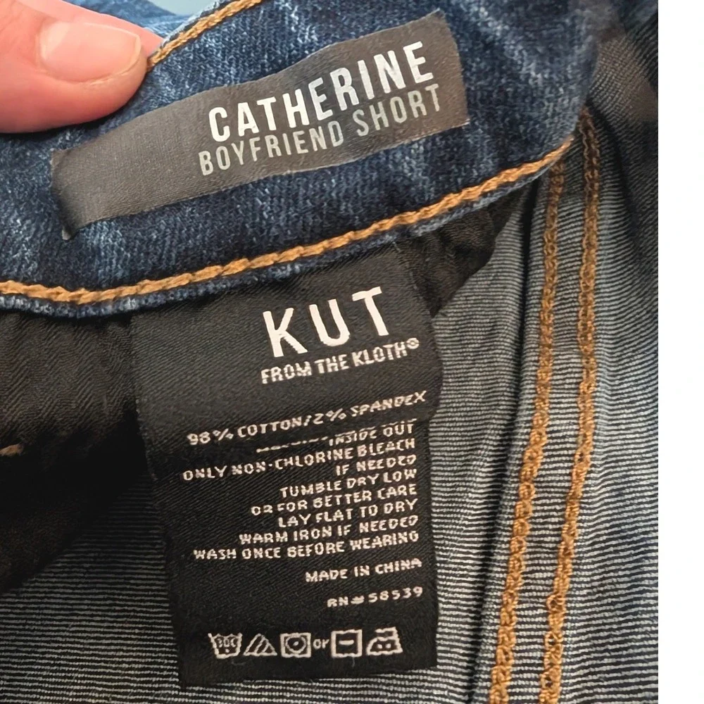 KUT from the Kloth Catherine Boyfriend Shorts Womens 12 Dark Wash Distressed